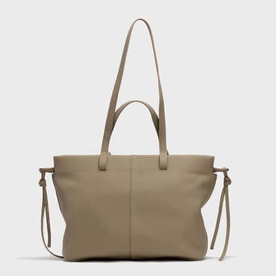 Túi Rủ Tote màu Beige Soft Grain